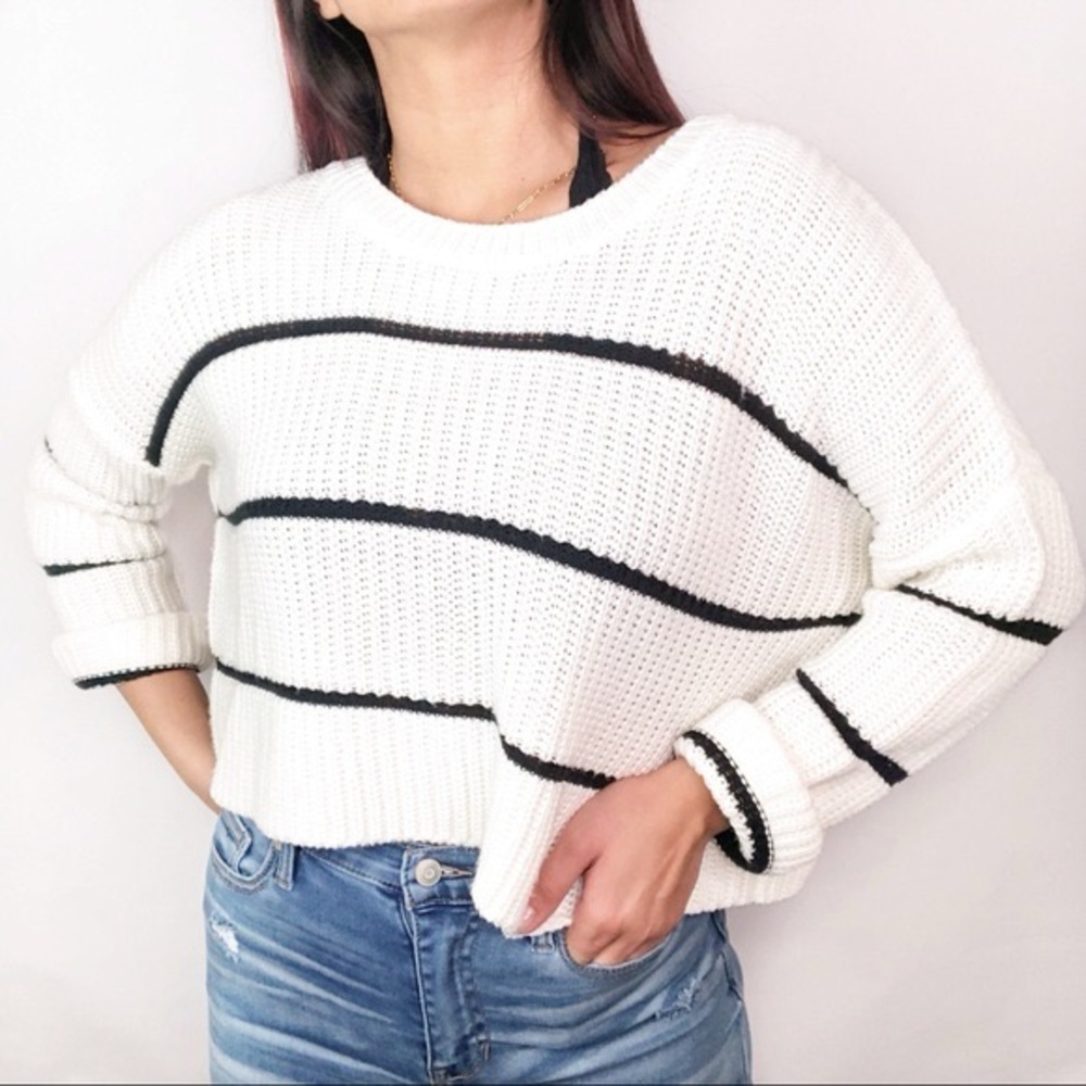 Moon & Madison Cream Black Striped Chunky Knit Cropped Sweater Size Medium M